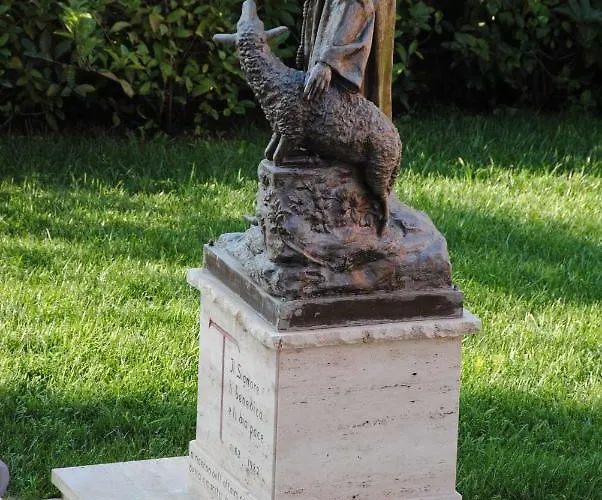 Pensjonat Madre Chiara Domus